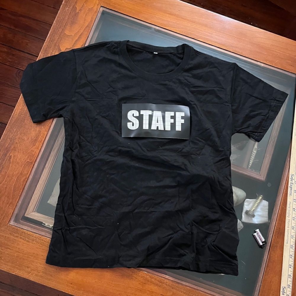 NEW UNISEX Sound Activated LED T-Shirt Light Up Flashing T-Shirt STAFF XL